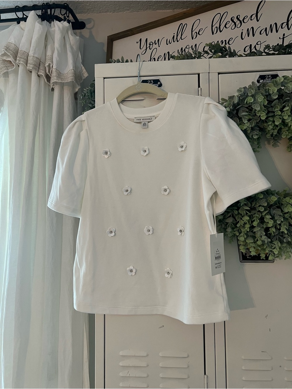 NWT - Girls' White Puff-Sleeve Flower Appliqué Top